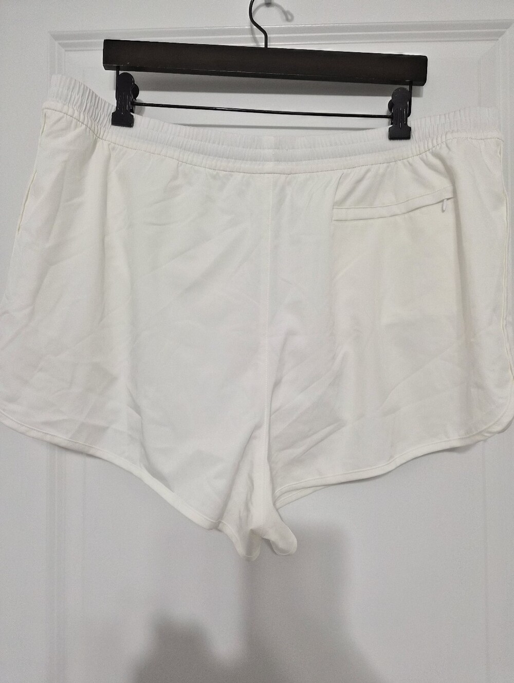 PINK Victorias Secret XXL Optic White Running Shorts - Picture 2 of 12